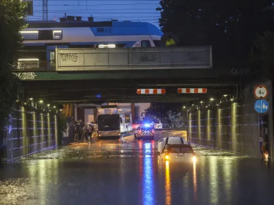28.08.2023 - poplava v Ljubljani - zalit podvoz Šmartinska cestaFoto: Luka Cjuha