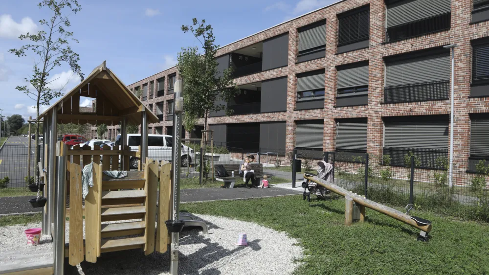 naselje Rakova jel&scaron;a II31.08.2023 - problematila novih ljubljanskih sosesk pomanjkanje &scaron;ol in vrtcevFoto: Luka Cjuha