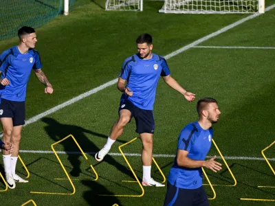 - 04.09.2023 – Trening reprezentance Slovenije v Nacionalnem nogometnem centru na Brdu pri Kranju pred kvalifikacijskima tekmama s San Marinom in Severno Irsko v kvalifikacijah za evropsko prvenstvo v Nemčiji leta 2024. //FOTO: Nik Erik Neubauer