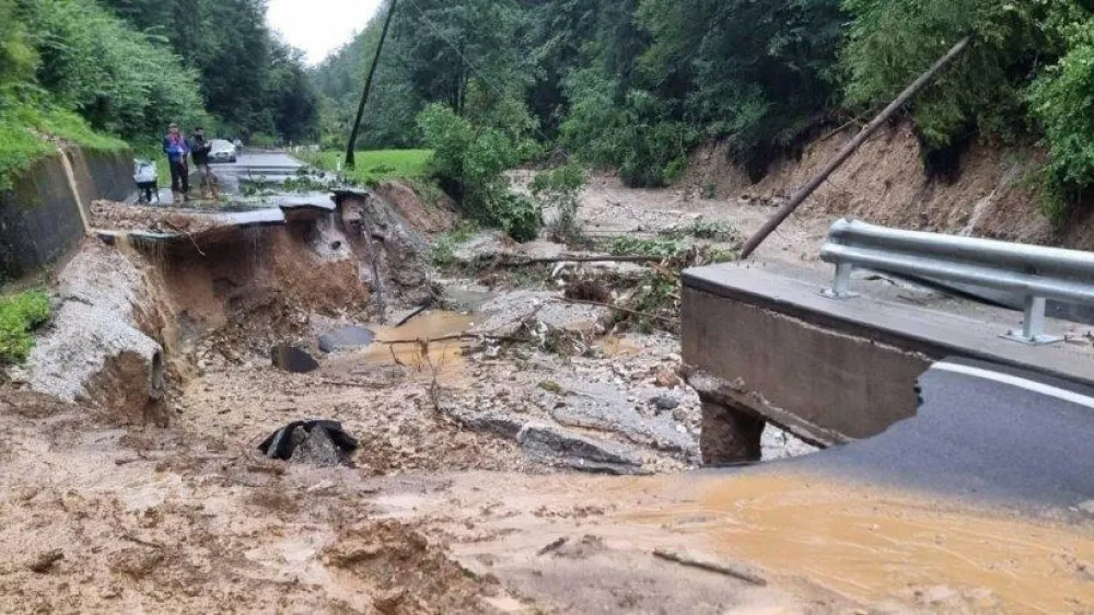 Ceste do Črne pri Kamniku, poplave 2023