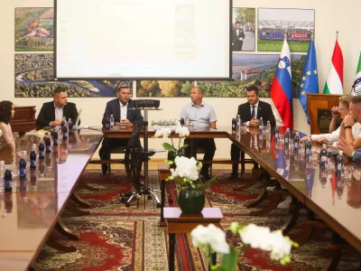 - odgovorni urednik Dnevnika Miran Lesjak.- župan občine Lendava Janez Magyar- 14.09.2023 - 23. Slovenska GAZELA 2023 – regijski izbor najboljših najhitreje rastočih podjetij v organizaciji časnika Dnevnik – razglasitev Dravsko-pomurske gazele v Lendavi - //FOTO: Bojan Velikonja