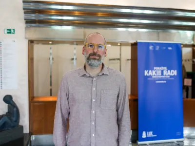 Jure Matičič, direktor Kulturnega doma Franca Bernika Domžale

Najstniki zelo dobro vejo, kaj jim je všeč in kaj ne, naša naloga pa je, da jim pri tem postavimo še kakšen nepričakovan izziv.