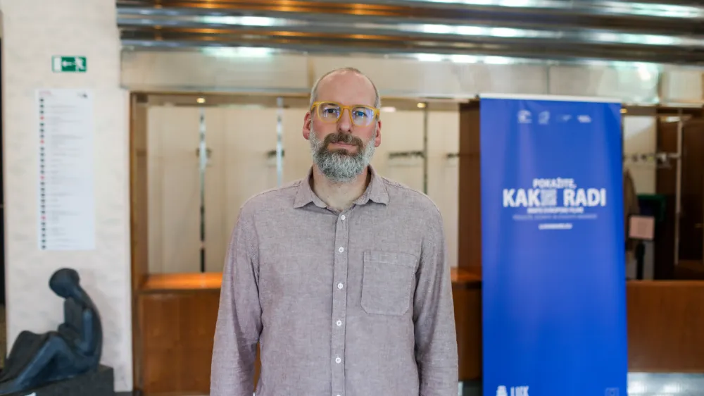 Jure Matičič, direktor Kulturnega doma Franca Bernika Domžale

Najstniki zelo dobro vejo, kaj jim je všeč in kaj ne, naša naloga pa je, da jim pri tem postavimo še kakšen nepričakovan izziv.