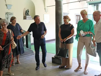 Anita Ogulin, častna meščanka Ljubljane in predsednica ZPM Ljubljana Moste-Polje, ljubljanski župan Zoran Janković, direktor JP Voka Snaga David Polutnik- 16.08.2023 – novinarska konferenca ljubljanskega župana Zorana Jankovića, na kateri je podal aktualne informacije o nudenju pomoči po poplavah meščankam in meščanom Ljubljane ter drugim prizadetim občinam v Sloveniji,//FOTO: Bojan Velikonja