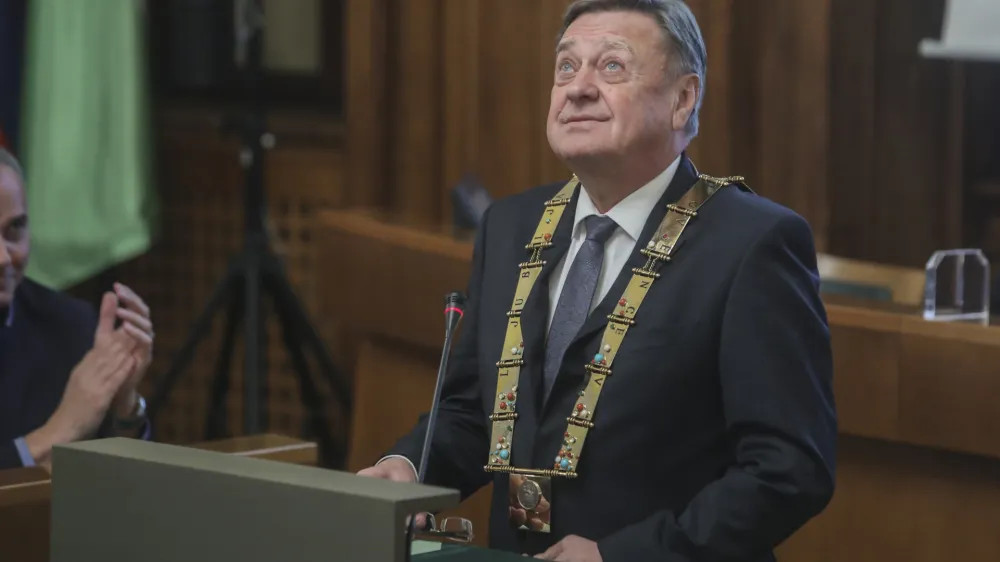 ljubljanski župan Zoran Janković- 12.12.2022 – Mestna občina Ljubljana – 1. seja MOL - potrditev mandatov novih svetnikov in prisega župana //FOTO: Jaka Gasar