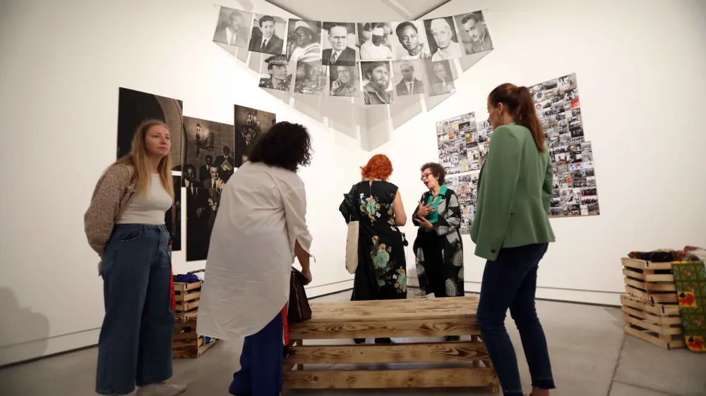 - 14.09.2023 – Cukrarna - 35. Grafični bienale Ljubljana 2023 - ogled bienalskih razstavišč za predstavnike medijev pred uradnim odprtjem //FOTO: Tomaž Skale