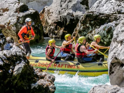 ﻿Rafting na Soči, cilj pri Trnovem ob Soči- Soča rafting Bovec -- 14.08.2016 - Posočje - Poletni Dnevnik - počitniška reportaža - poletno dopustovanje - turizem -     //FOTO: Bojan Velikonja