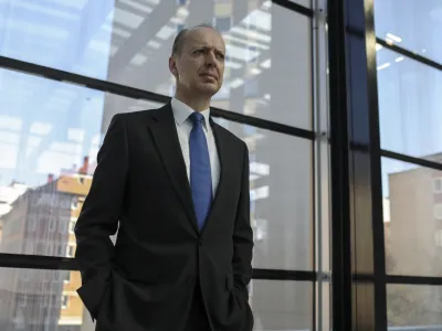 - 22.03.2022 – dr. Andrej Benedejčič, diplomat, veleposlanik - posebni odposlanec MZZ za nadzor oborožitve, razorožitev in neproliferacijo, stalni predstavnik Slovenije pri OVSE med letoma 2015 in 2019, veleposlanik v Rusiji med letoma 2005 in 2008, avtor knjige Rusija in slovanstvo: med velikodržavnostjo in vzajemnostjo /FOTO: Jaka GasarOPOMBA: INTERVJU ZA OBJEKTIV 2022