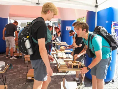 - Prešernov trg - Hiša eksperimentov - 29.09.2023 - Evropska noč raziskovalcev - vseslovenski dogodek Noč ima svojo moč. //FOTO: Bojan Velikonja