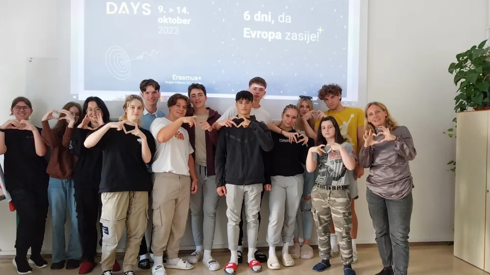 Dvajset dijakov tretjega letnika srednje radovlji&scaron;ke &scaron;ole v okviru projekta Erasmus+ februarja odhaja na prakso na Portugalsko.