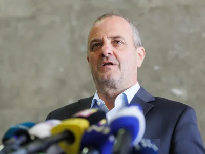 Ljubljana, ministrstvo za naravne vire in prostor.<br>Izjava za medije ministra za naravne vire in prostor v odstopu Urosa Brezana.