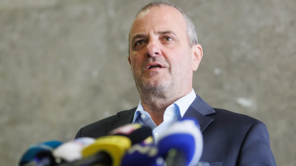 Ljubljana, ministrstvo za naravne vire in prostor.<br>Izjava za medije ministra za naravne vire in prostor v odstopu Urosa Brezana.