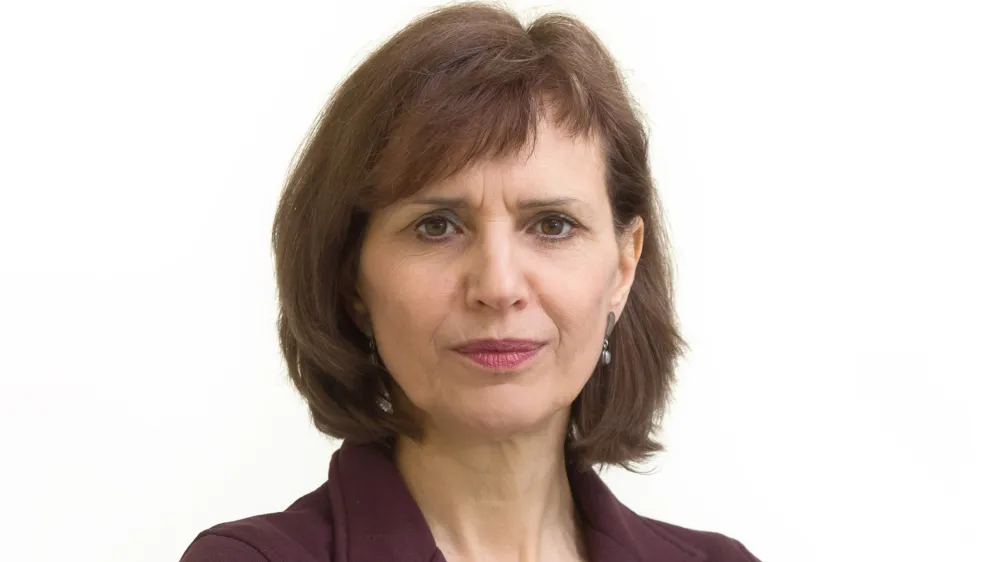 - 17.02.2017 - Tanja Lesničar Pučko, novinarka - kolumnistka- Dnevnik 2017 - portret za komentarje in kolumne - komentatorji - kolumnisti - novinarji - //FOTO: Nada Žgank