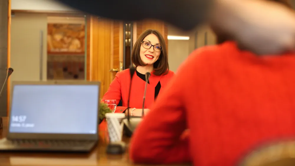 Emilija Stojmenova Duh, kandidatka za ministrico za digitalno preobrazbo - 12.01.2023 - Preoblikovanje vlade Roberta Goloba - predstavitev Emilije Stojmenove Duh, kandidatke za ministrico za digitalno preobrazbo pred Odborom DZ za notranje zadeve, javno upravo in lokalno samoupravo //FOTO: Bojan Velikonja