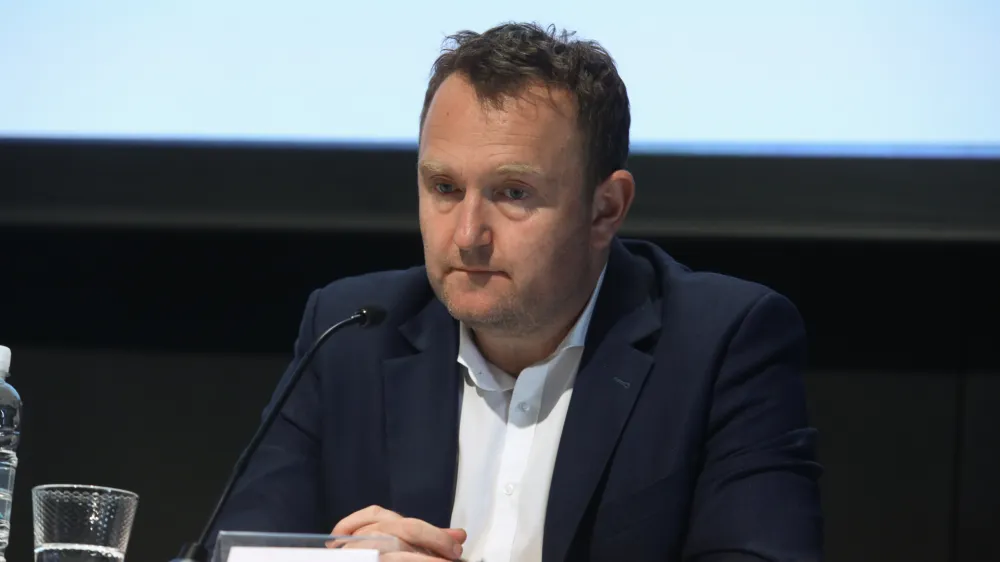 generalni direktor Slovenskih železnic Du&scaron;an Mes - 11.04.2022 - predstavitev projekta izgradnje Potni&scaron;kega centra Ljubljana - Emonika //FOTO: Luka Cjuha