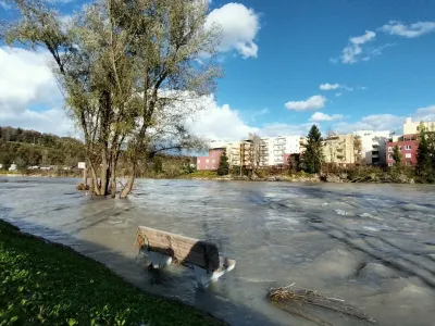 Plaža Sava za kopali&scaron;čem Laguna, poplave, novembra 2023. F Vesna Levičnik