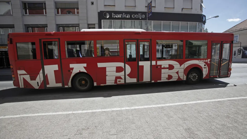 - Msestni potni&scaron;ki promet Maribor 2013, avtobus, prevoz//FOTO: Luka Cjuha