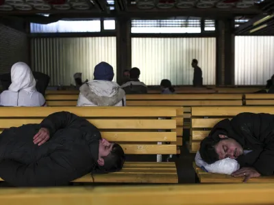 - 26.01.2016 -- Srbija - Ada&scaron;evci - začasni sprejemni center za migrante <br><br><br> - Begunci 2016 - migracije po zahodni balkanski poti - migracijska pot beguncev iz Sirije, Afganistana in Iraka čez Balkan proti zahodni Evropi - evropska begunska kriza - migranti -    ///FOTO: Luka Cjuha