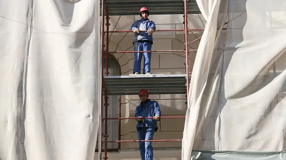 Na gradbi&scaron;čih bo evidentiranje in nadzorovanje delovnega časa ter odmora za malico problematično.&nbsp;