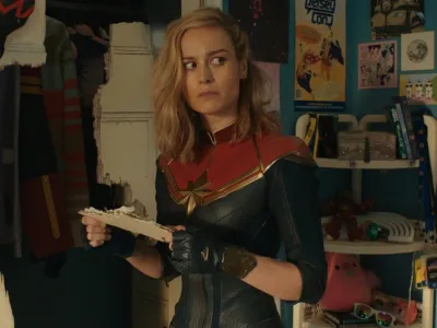 (Center, L-R)Zawe Ashton as Dar-Benn and Daniel Ings as Ty-Rone in Marvel Studios' THE MARVELS. Photo courtesy of Marvel Studios. © 2023 MARVEL.