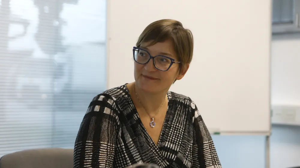 ¸Irena Ilešič Čujovič, predsednica Sindikata zdravstva in socialnega varstva- 17.11.2022 – Skupnost socialnih zavodov Slovenije - predstavili stališče o noveli Zakona o dolgotrajni oskrbi, //FOTO: Luka Cjuha