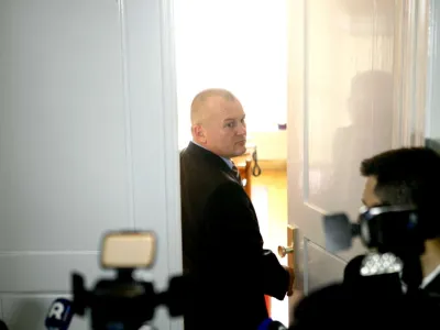 Kangler je državo tožil za 661.000 evrov, nazadnje se je moral zadovoljiti s 50.000 evri od&scaron;kodnine.&nbsp;