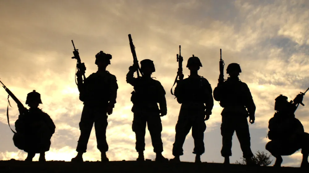 ﻿Peščica izbranih (Band of Brothers), 1. sezona, 8. del, ameriška nanizanka