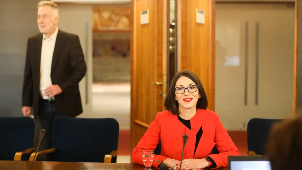 Emilija Stojmenova Duh, kandidatka za ministrico za digitalno preobrazbo - 12.01.2023 - Preoblikovanje vlade Roberta Goloba - predstavitev Emilije Stojmenove Duh, kandidatke za ministrico za digitalno preobrazbo pred Odborom DZ za notranje zadeve, javno upravo in lokalno samoupravo //FOTO: Bojan Velikonja