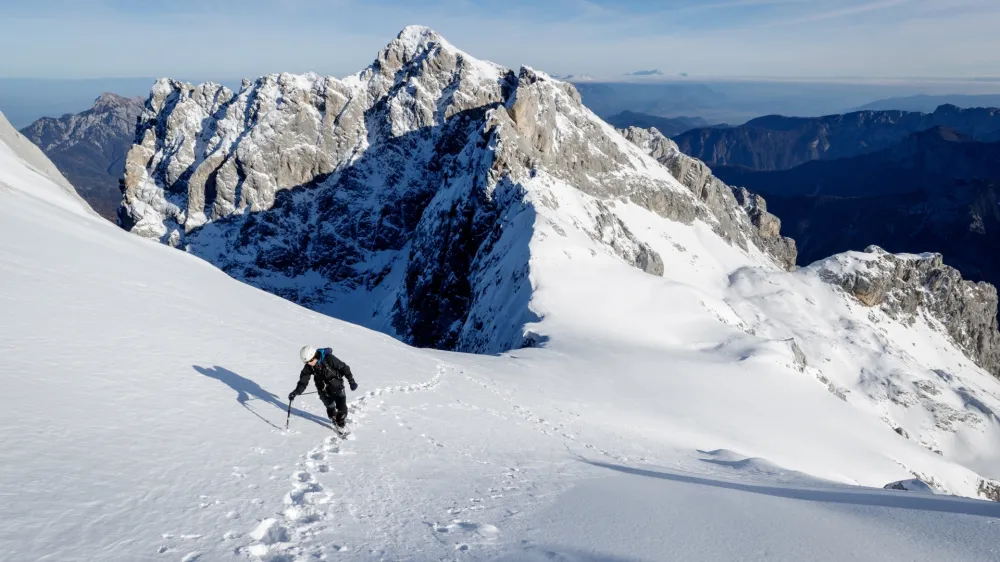 Hribi, gore, sneg, snežne razmere, oprema, vzpon, zimsko pohodni&scaron;tvo