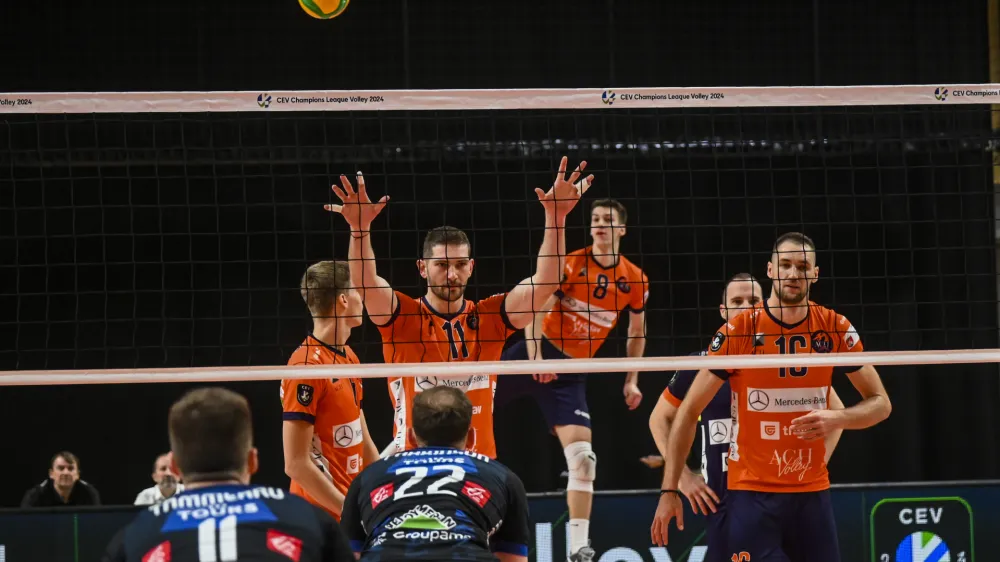 - 13.12.2023 – odbojka - ACH Volley: Tours, liga prvakov, 3. krog: skupina B: //FOTO: Nik Erik Neubauer