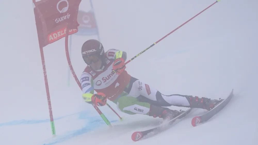 Slovenski veleslalomist Žan Kranjec se v meglenih razmerah ni izkazal in je v Adelbodnu zasedel skromno 21. mesto. 