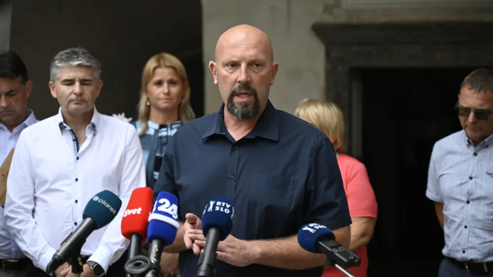 Peter Ložar, župan občine Trzin- 31.08.2023 &ndash; Posvet o sanaciji poplave županov občin s prizadetih območji v samostanu Mekinje. //FOTO: Nik Erik Neubauer