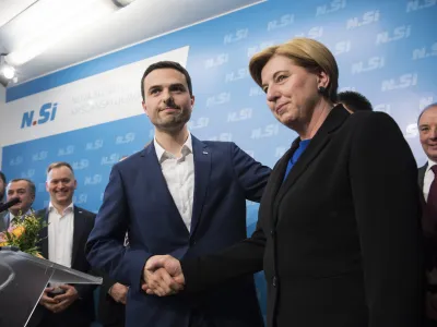 ﻿Ljubljana, NSi.<br>Novinarska konferenca NSi, na kateri sta dosedanja predsednica Ljudmila Novak in v. d. predsednika NSi Matej Tonin spregovorila o prihodnosti stranke, viziji ter pripravah na drzavnozborske volitve.
