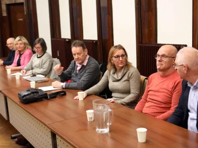 pogajalci FIDES, predsednik FIDES Damjan Polh<br><br>- 10.01.2024 – pogajanja med vladno pogajalsko stranjo in sindikatom zdravnikov in zobozdravnikov FIDES o njihovih stavkovnih zahtevah – opozorikna stavka zdravnikov in zobozdravnikov<br><br>//FOTO: Tomaž Skale<br>