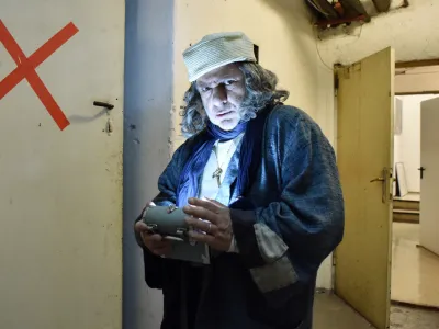 Grabežljivi in skopuški Harpagon bo po stotih letih zopet na odru SNG Drame, obudil pa ga bo igralec Bojan Emeršič. 