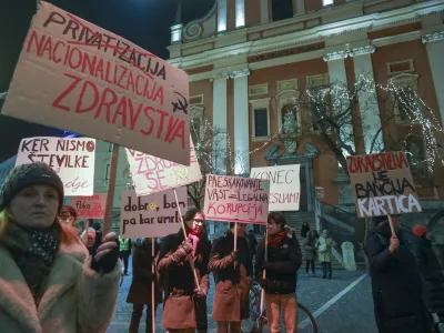  - 09.01.2024 &ndash; Pre&scaron;ernov trg - druga opozorilna stavka pacientov v organizaciji Civilne iniciative Glas ljudstva, ki se z zdravni&scaron;ko stavko ne strinja //FOTO: Luka Cjuha