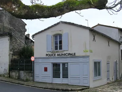 Policijska postaja v Nersacu