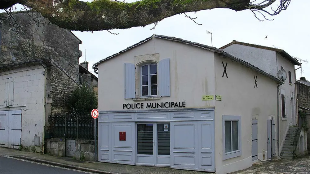 Policijska postaja v Nersacu