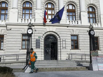 Na pravosodnem ministrstvu želijo zaradi pomanjkanja in starostne strukture sodnih izvedencev, tolmačev in cenilcev spremeniti pogoje za njihovo imenovanje. 