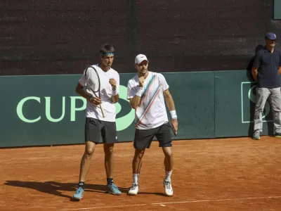 Sebastian Dominko in Blaž Rola- 16.09.2023 – tenis moški – Slovenija: Luksemburg, dvoboj v drugi evro-afriški skupini, Davisov pokal, II. svetovna skupina //FOTO: Luka Cjuha