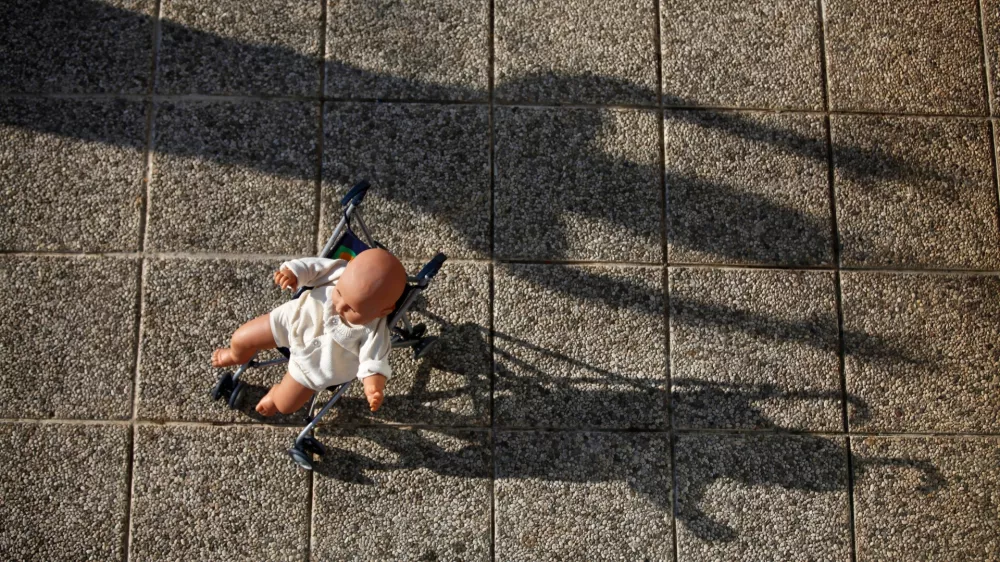 Celo osumljenemu pedofilije dovolijo stike z žrtvijo