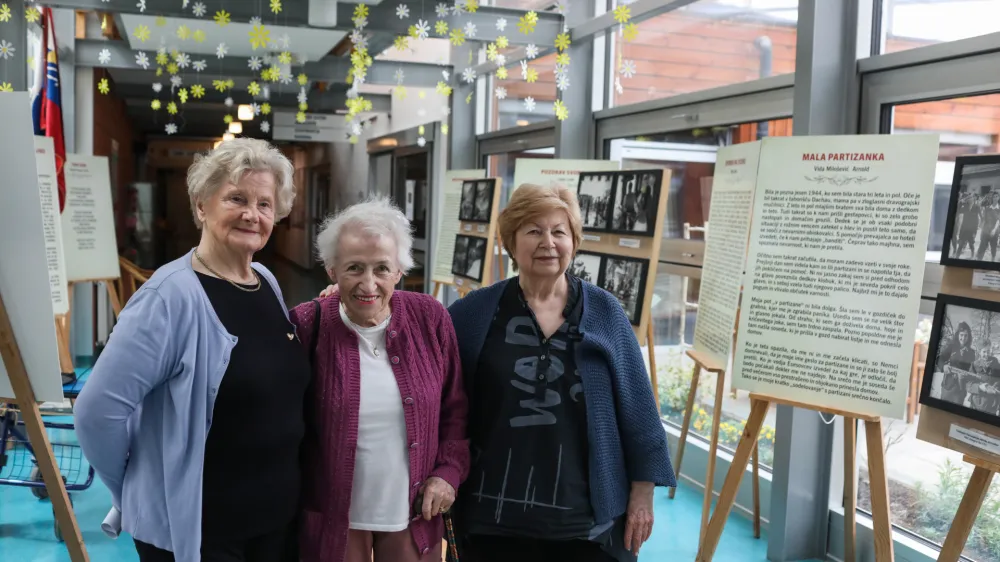 - Angelca Butenko, Lidija Livel, Vida Milo&scaron;ević Arnold.- 25.04.2023 &ndash; Dom starej&scaron;ih občanov DSO Fužine - stanovalci pripravili razstavo svojih spominov na vojno //FOTO: Bojan Velikonja