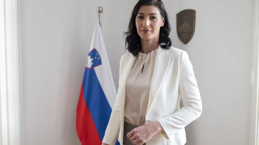 - 11.04.2023 - dr. Dominika &Scaron;varc Pipan, pravnica - ministrica za pravosodje od 1. junija 2022 v 15. vladi Republike Slovenije pod vodstvom Roberta Goloba. //FOTO: Nik Erik NeubauerOPOMBA: DNEVNIKOV OBJEKTIV &ndash; INTERVJU 2023