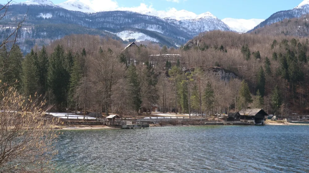 Bohinj, jezero, denacionalizacija. F Tatjana Pihlar 