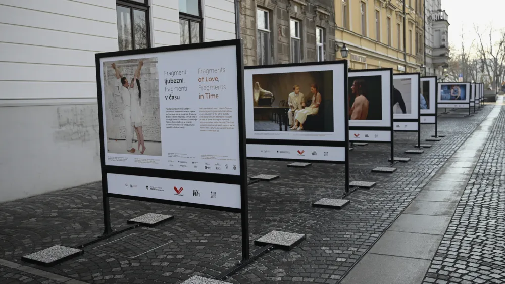 - 02.02.2024 – Fragmenti ljubezni, fragmenti v času, razstava na Gallusovem nabrežju. //FOTO: Nik Erik Neubauer