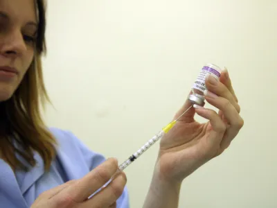 - Zdravstveni dom Fužine - cepljenje proti pandemski gripi, ki povzroča virus A (H1N1)  ///FOTO: Luka CjuhaOPOMBA: ZA OBJAVO V ČASOPISU DNEVNIK