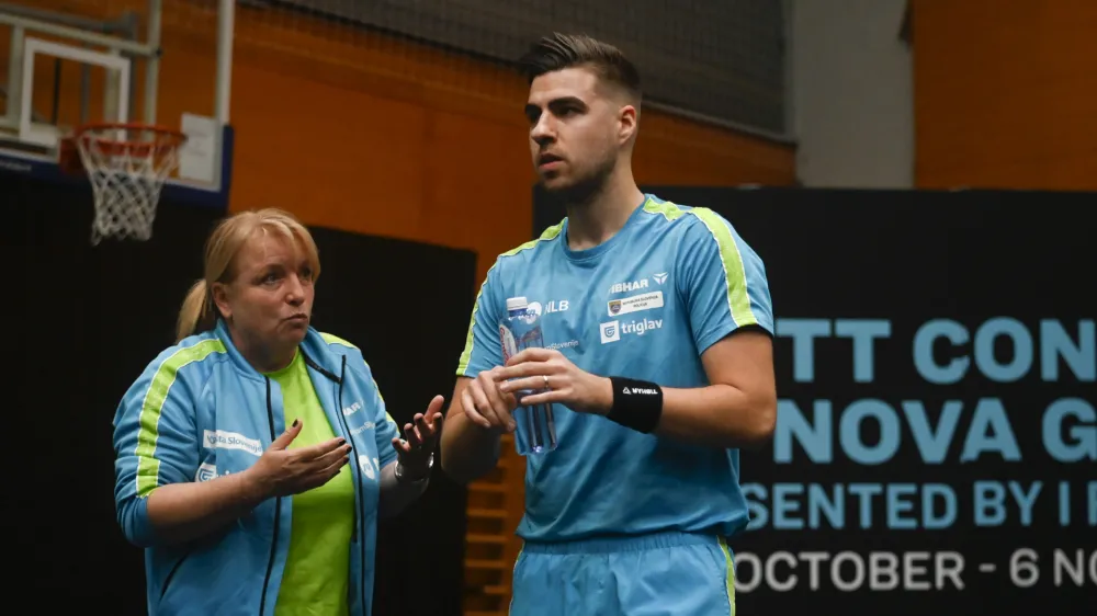 Darko Jorgić in selektrorka Andreja Ojsteršek Urh<br><br>- 03.11.2022 – namizni tenis – mednarodni turnir WTT Contender v Novi Gorici - odprto prvenstvo Slovenije -<br><br> <br><br>//FOTO: Nik Erik Neubauer