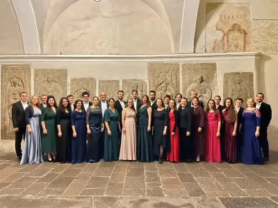 Mešani pevski zbor in orkester Glasbene matice Ljubljana bo v nedeljo v Gallusovi dvorani CD izvedel Bachov Pasijon po Janezu. Foto: Jana Jocif