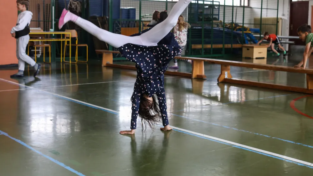 Vsakodnevna ura športa bi morala biti pomembna osnova osnovnošolskega programa, menijo ravnatelji, ki ostajajo neslišani. Fotografija je simbolična. 