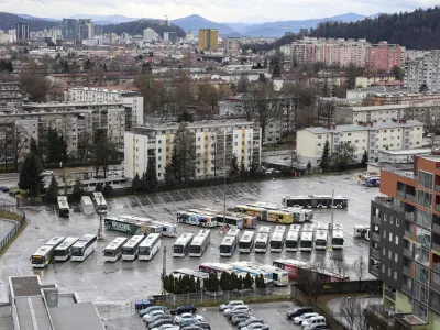 - remiza LPP - <br><br>- 18.01.2024 – Stanovanjska soseska Kvartet, Cesta Ljubljanske brigade v Ljubljani Šiška - kompleks štirih 15-nadstropnih stolpnic - ogled stanovanj in zunanjih površin - novogradnja<br> <br>//FOTO: Jaka Gasar